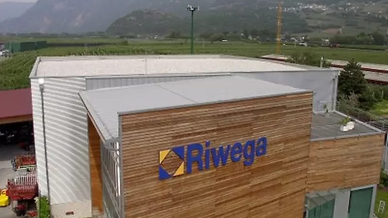 JS防水涂料开裂后如何修补